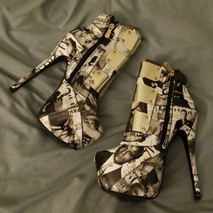 Magazine Printed Style Boots
